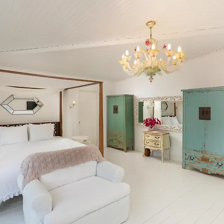 Sabrinas Haus - Adult Only +14