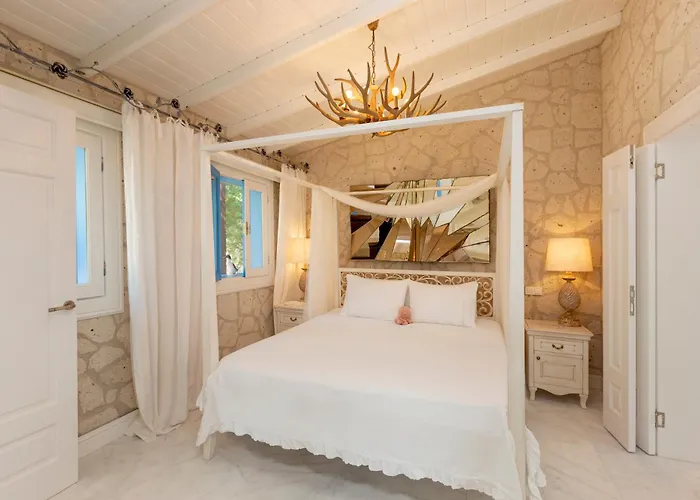 Sabrinas Haus - Adult Only +14 4*